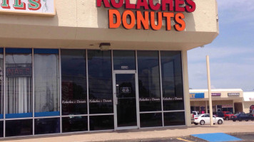 Kolaches Donuts outside