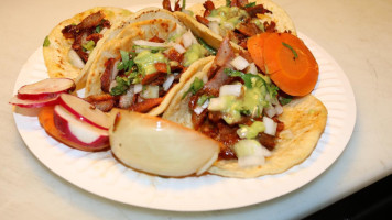 Tacos El Gallero food