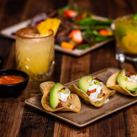 Mezcaluna Mexican Cuisine Lounge food