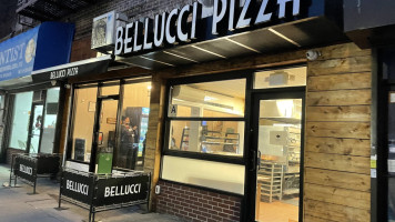 Bellucci Pizza inside
