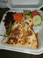 Las Tortas Del Barrio Food Truck food