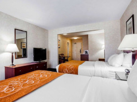 Comfort Suites Independence Kansas City inside