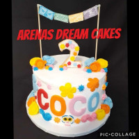 Arenas Dream Cakes outside