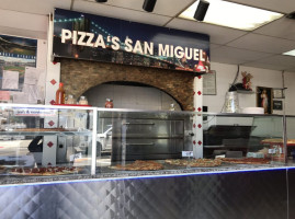 San Miguel Pizza outside