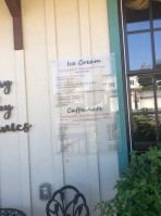 Cherry Valley Organics Café outside