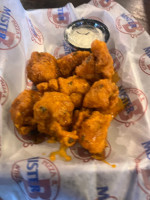 Mister B’s Pizza Wings food