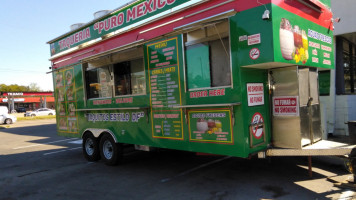 Taqueria Puro Mexico (food Truck) outside