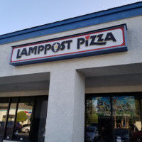 Lamppost Pizza outside