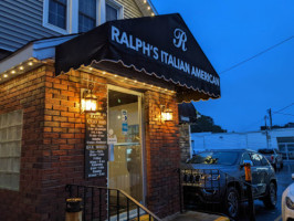 Ralph's Tavern outside