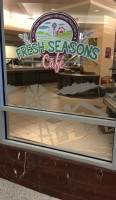Fresh Seasons Café At Mn Transportation Building outside