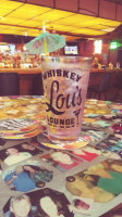 Lou's Lounge food