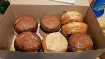 Holt's Donuts food