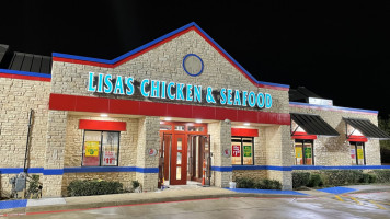 Lisa's Chicken inside