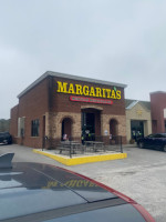 Margarita's Mexican 3 outside