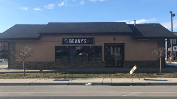 Beany's To Go food