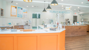 Kurly Kürtősh Café inside
