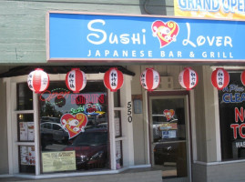 Sushi Lover outside