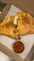 Calzone Broz food