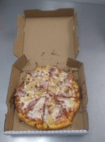 Somerton Giant Pizza food