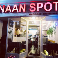 NaanSpot inside