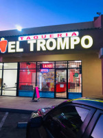 Taqueria El Trompo food