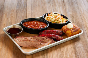 Lucille's Smokehouse -b-que food