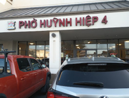 Pho Huynh Hiep #4- Kevin’s Noodle’s House outside