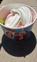 Menchie's Frozen Yogurt outside