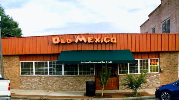 Old Mexico Grill outside