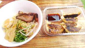 Kamitoku Ramen Ward Center food