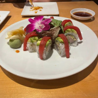 Sushi Zushi of the Domain food