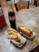 Fierreke Hot Dogs food