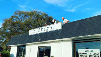 Ruffage Cafe outside