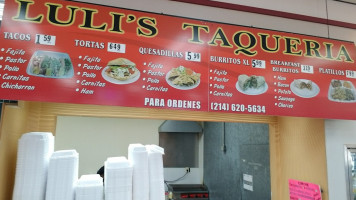 Lulis Taqueria food