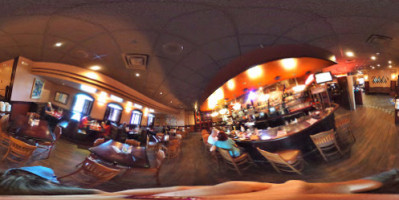 Copeland's Famous New Orleans Restaurant & Bar inside