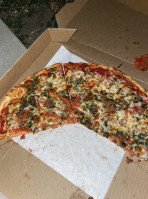 Enzo's End Pizza food