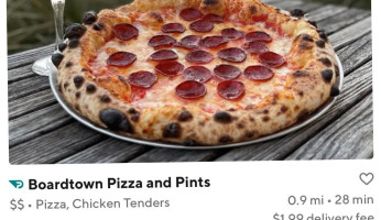 Boardtown Pizza And Pints food