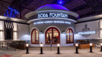 St. Louis Union Station Soda Fountain food