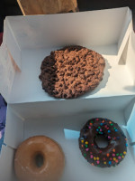 Hurts Donut Co. food