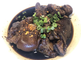 Zou's Tiān Shēng Hǎo Wù food