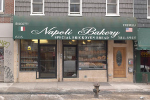 Napoli Bakery outside