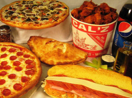 Cal'z Pizza Subs And Chicken Wings food