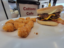 Cottons’s Cafe food