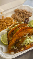 Tacos El Pariente food