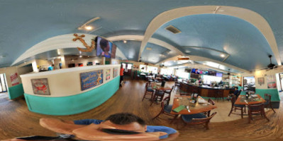 Seabreeze Island Grill inside