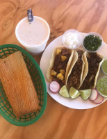 Ranchero Tacos food