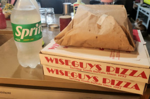 Wise Guys Pizza food