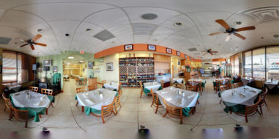 Rinconcito Cubano Criollo Restaurant & Cafeteria. inside
