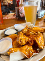 Hooters food