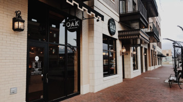 Live Oak Coffeehouse outside